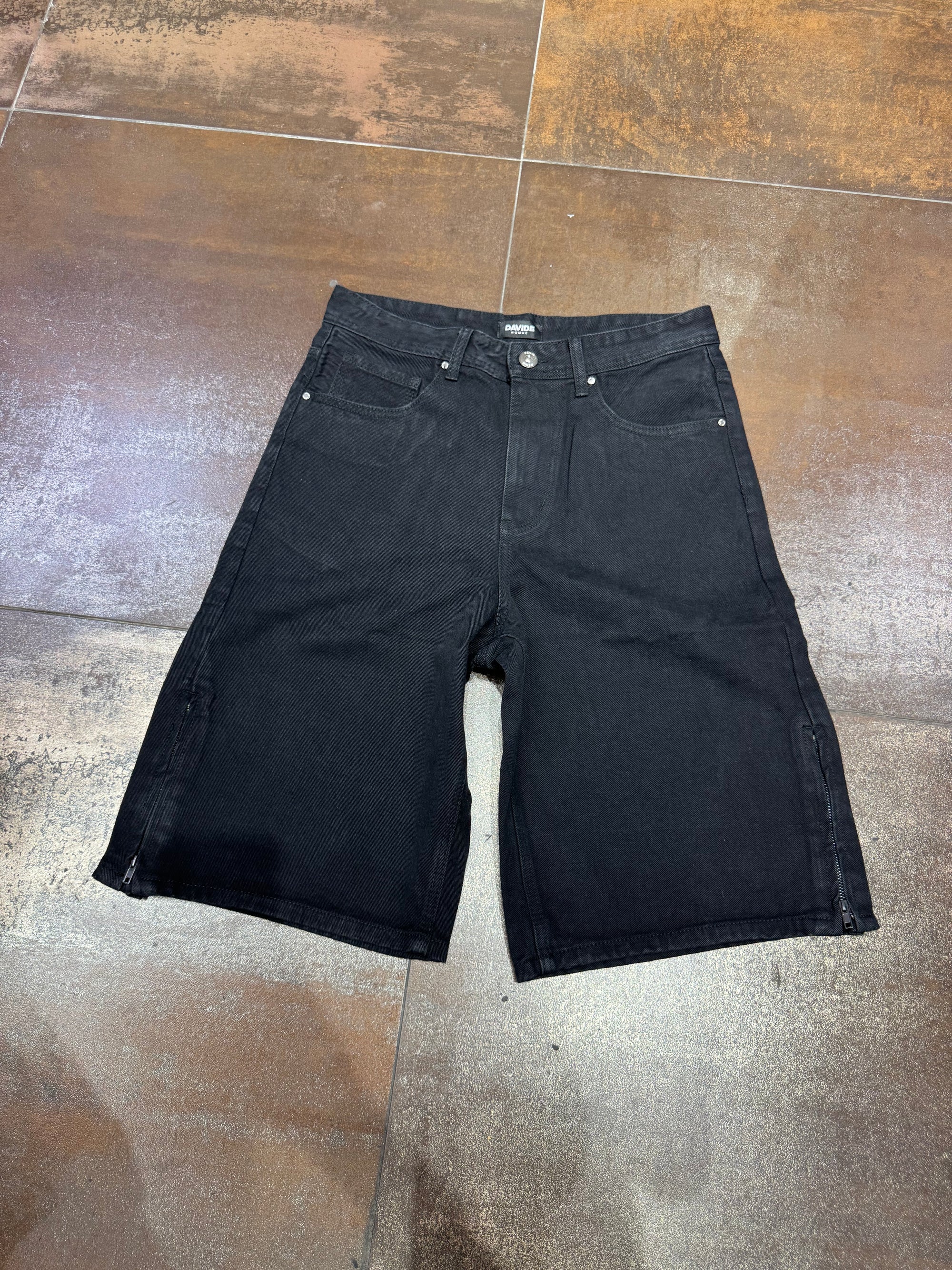BERMDA BLACK ZIP