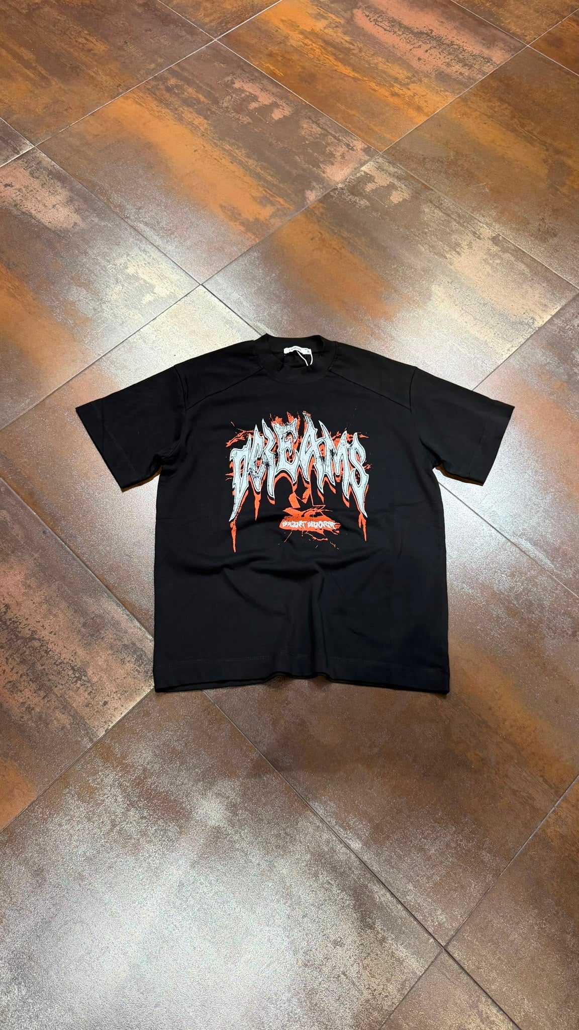 T-SHIRT DREAMS