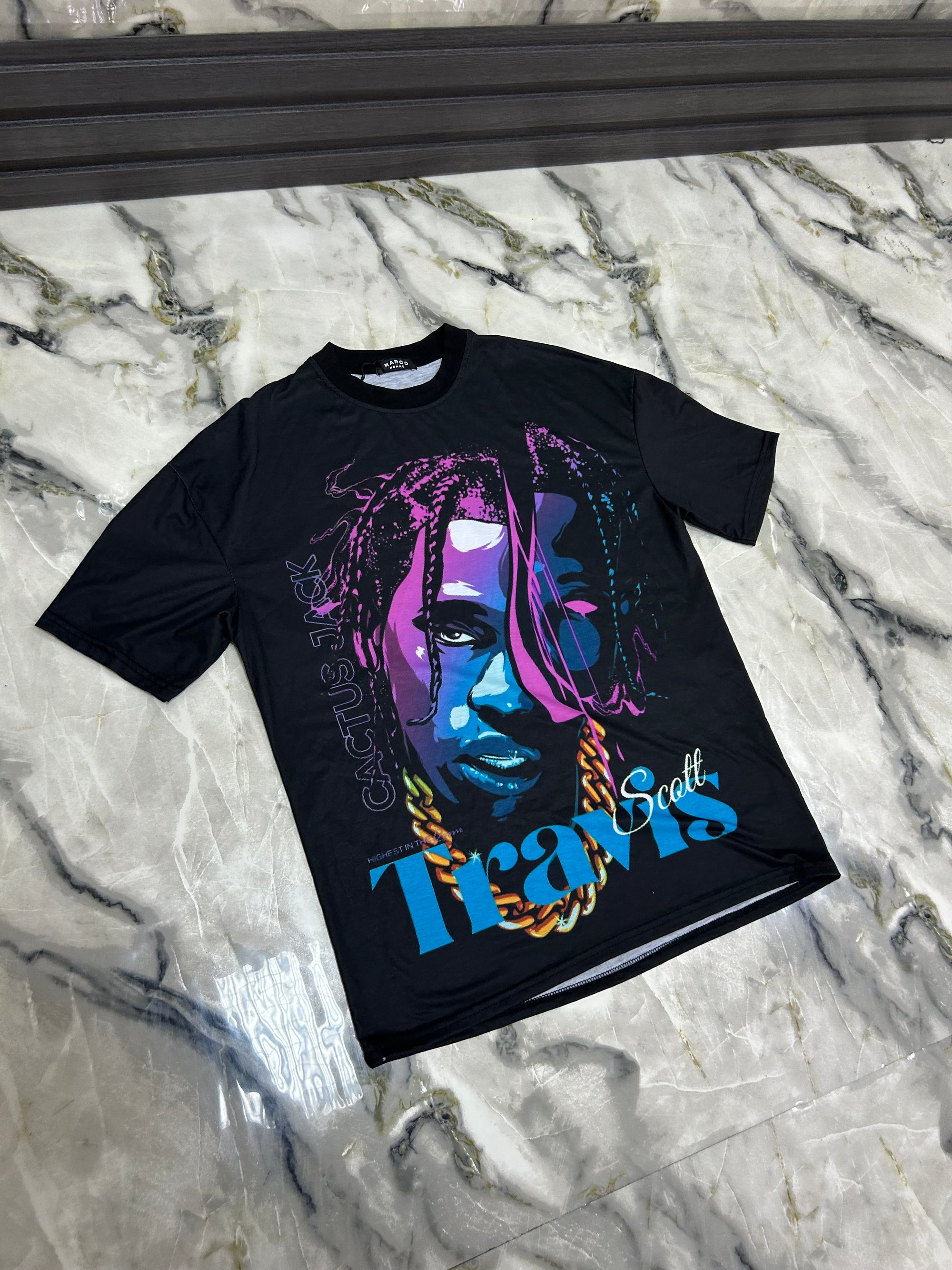 T-shirt  Trav*s