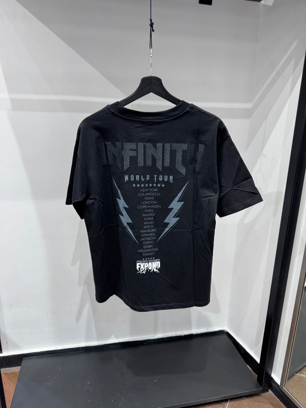 T-SHIRT INFINITY TOUR