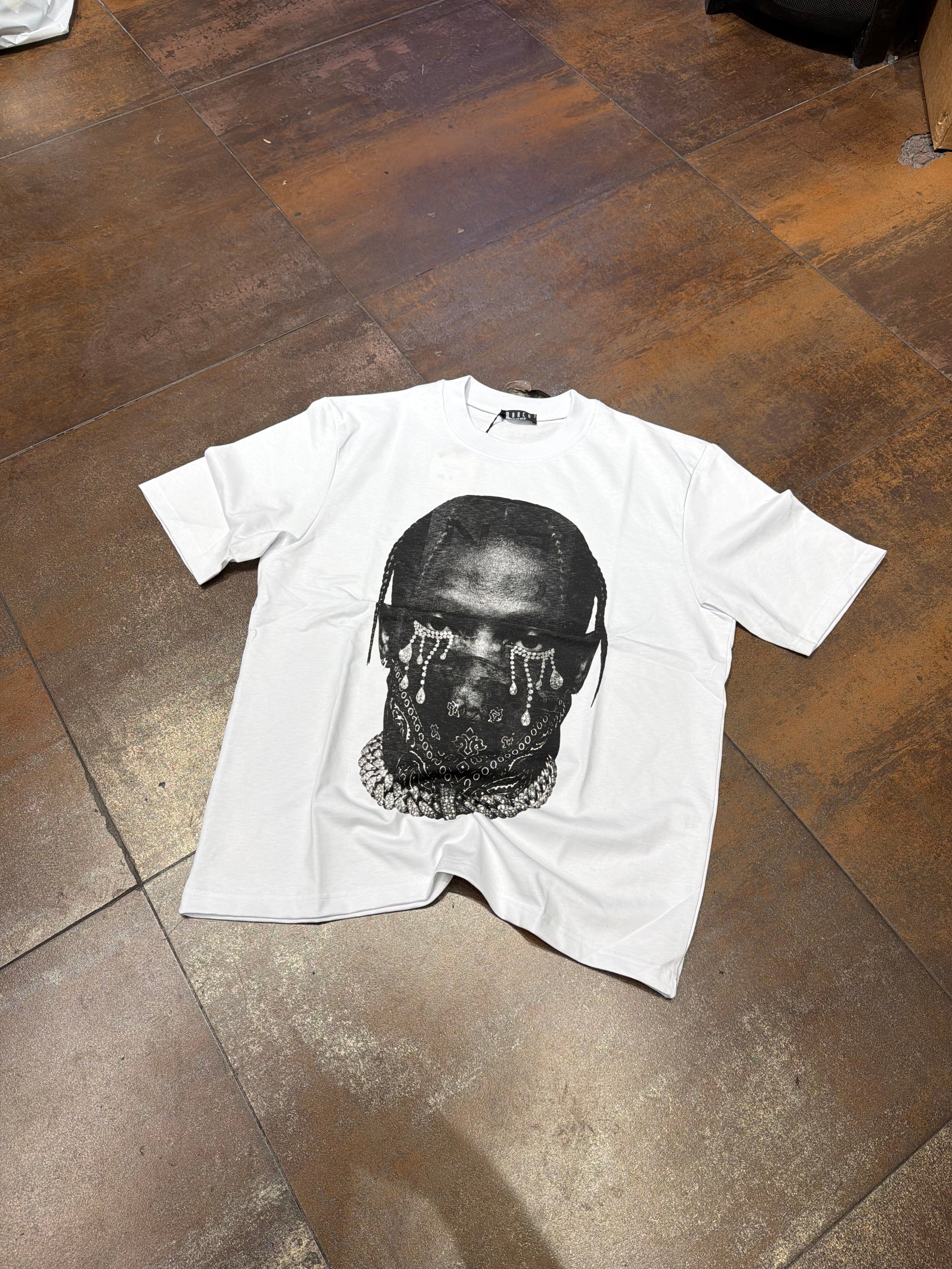 T-SHIRT TRAP