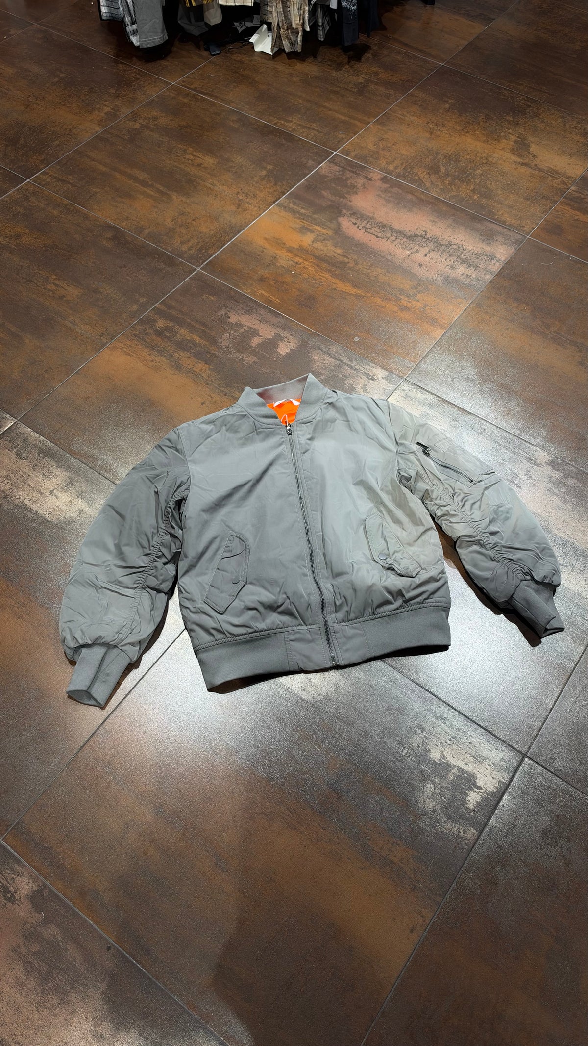 BOMBER HK Aw brand