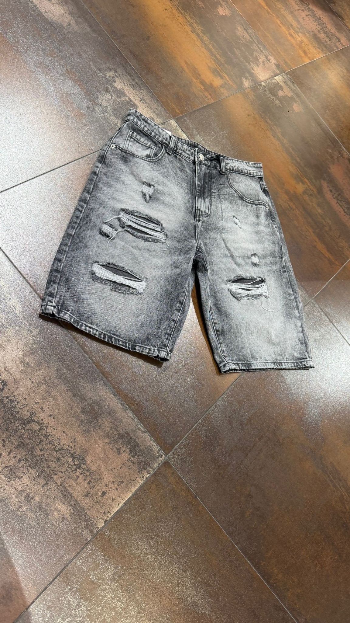 BERMUDA GREY