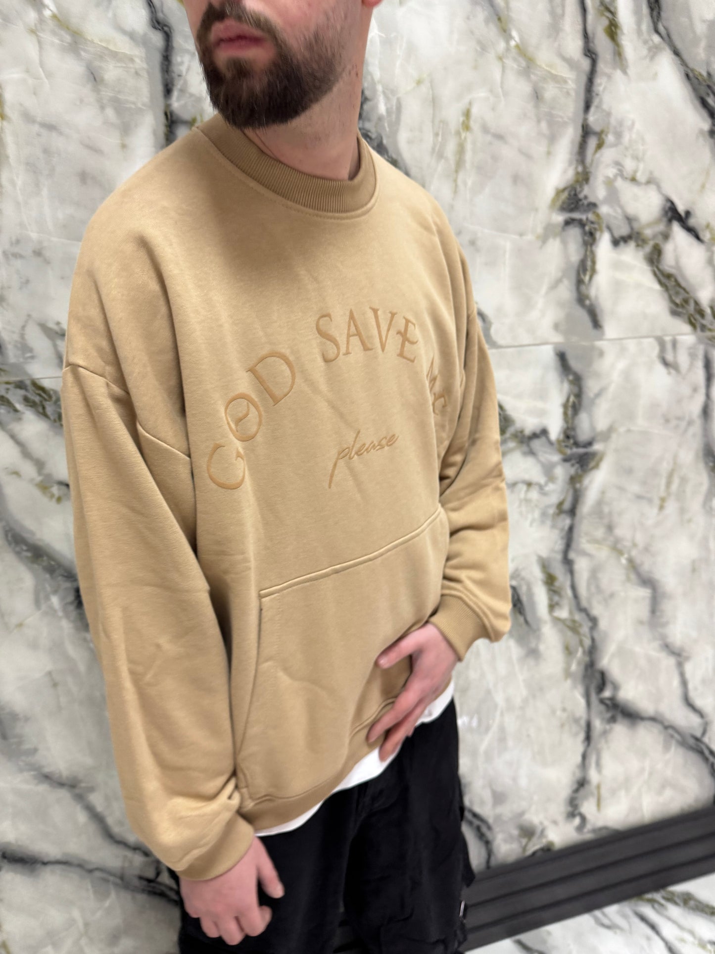 FELPA LOGO GOD SAVE ME BEIGE