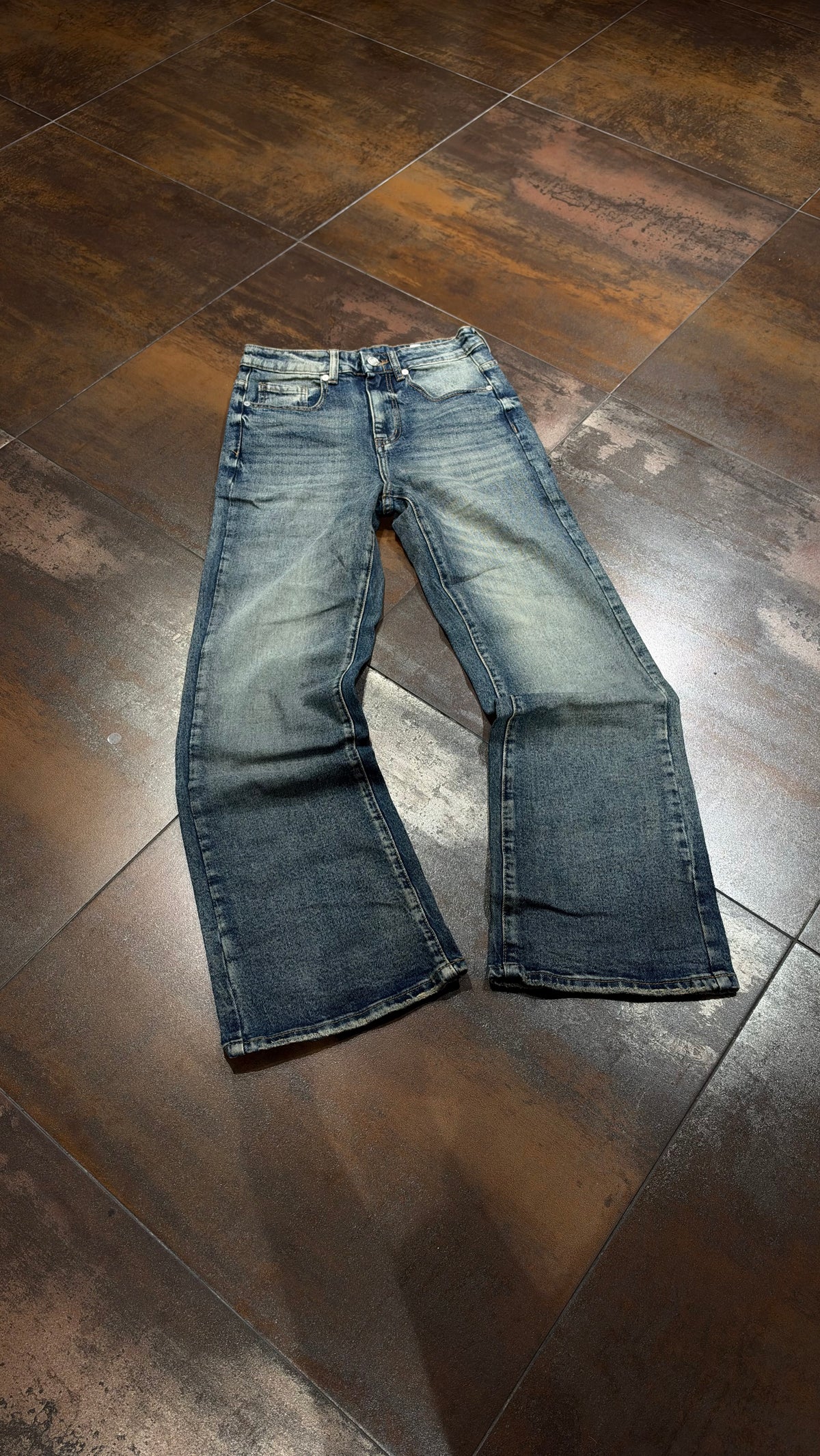 FLARE CLOUD Y696