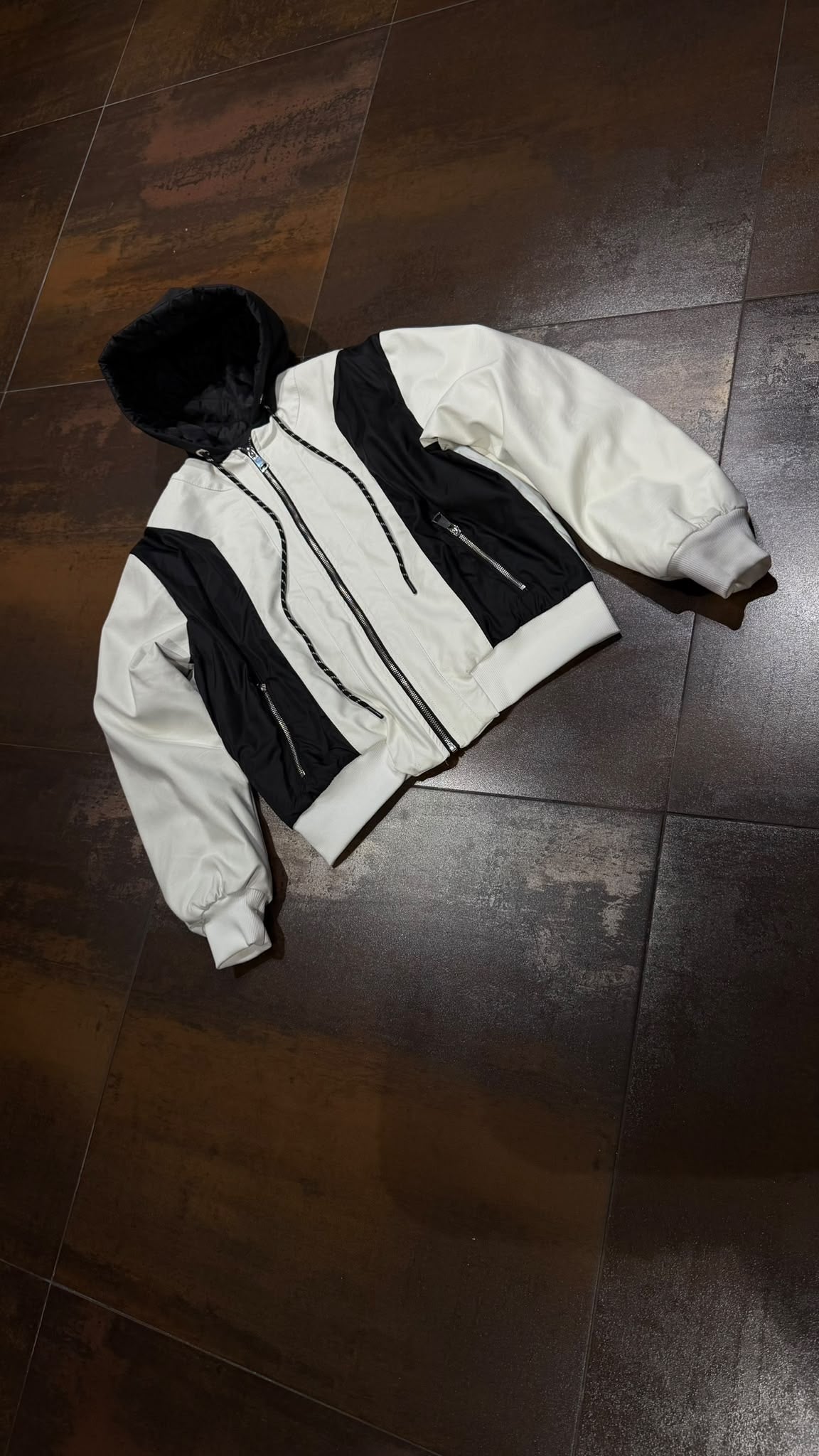 JACKET HUSTLE LIMITED