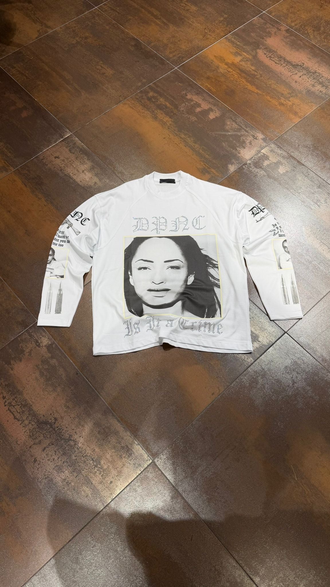 T-SHIRT LONGSLEEVE DEPENDENCIA CRIME
