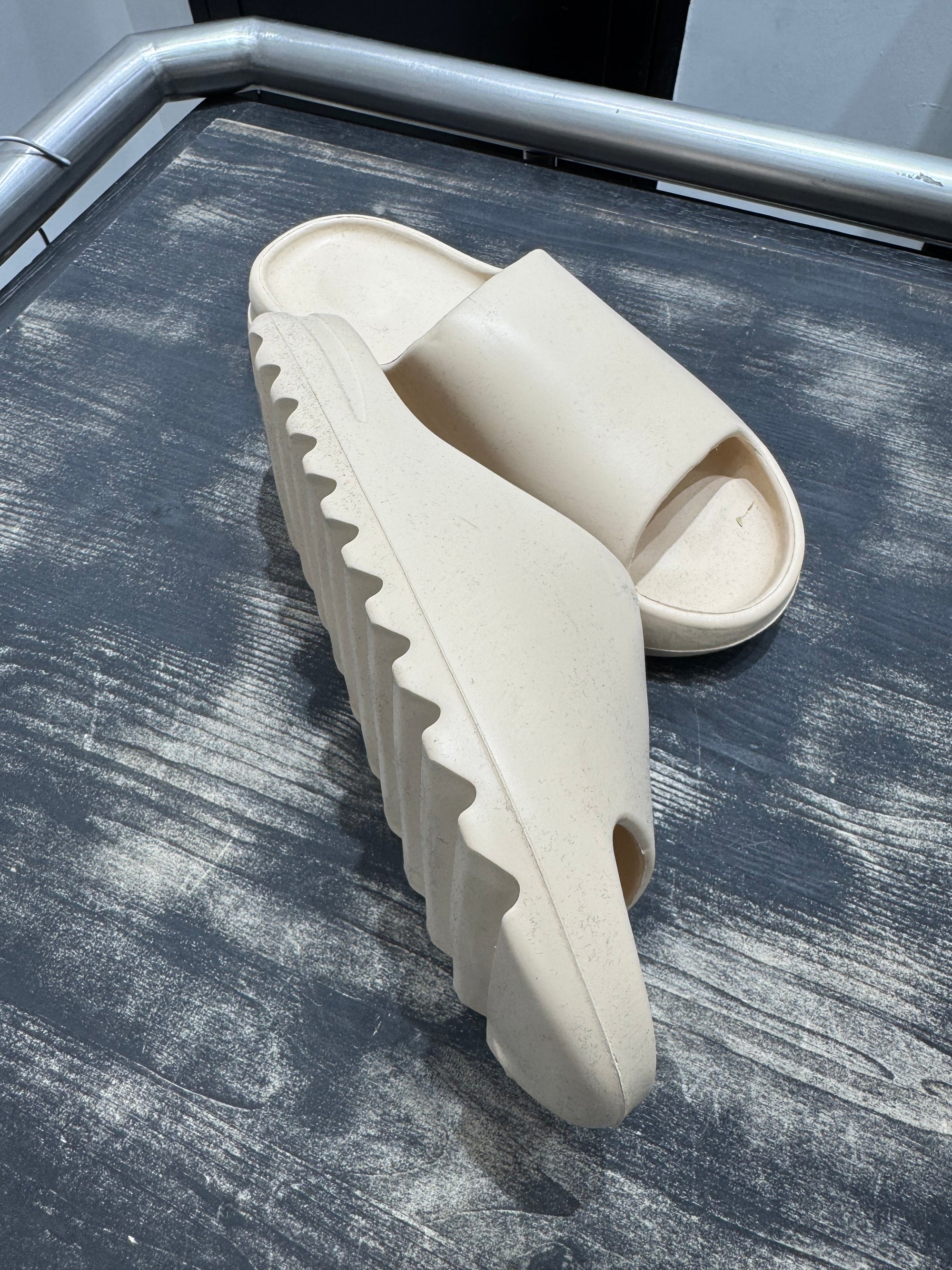 SLIDE HK