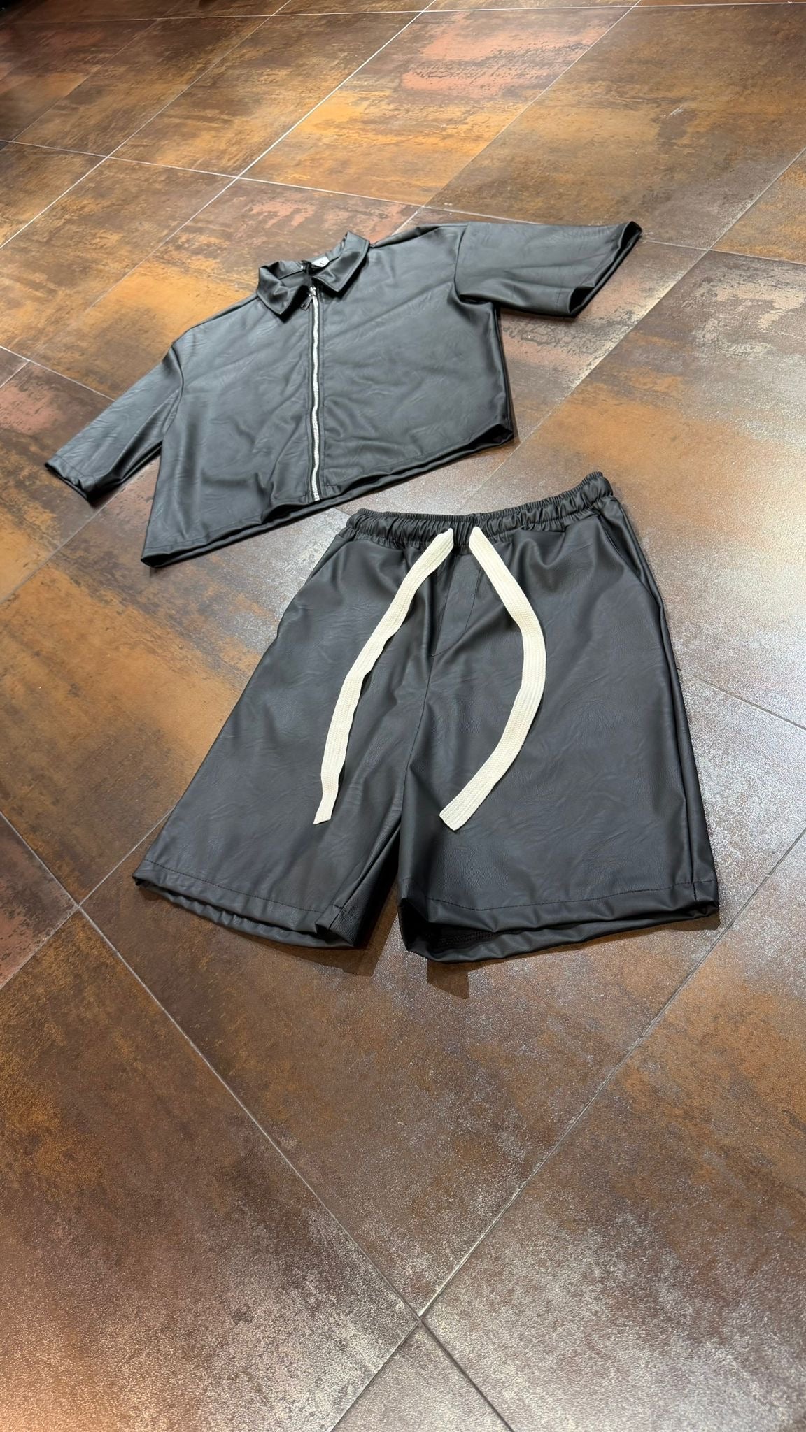 COORDINATO BLACK LEATHER