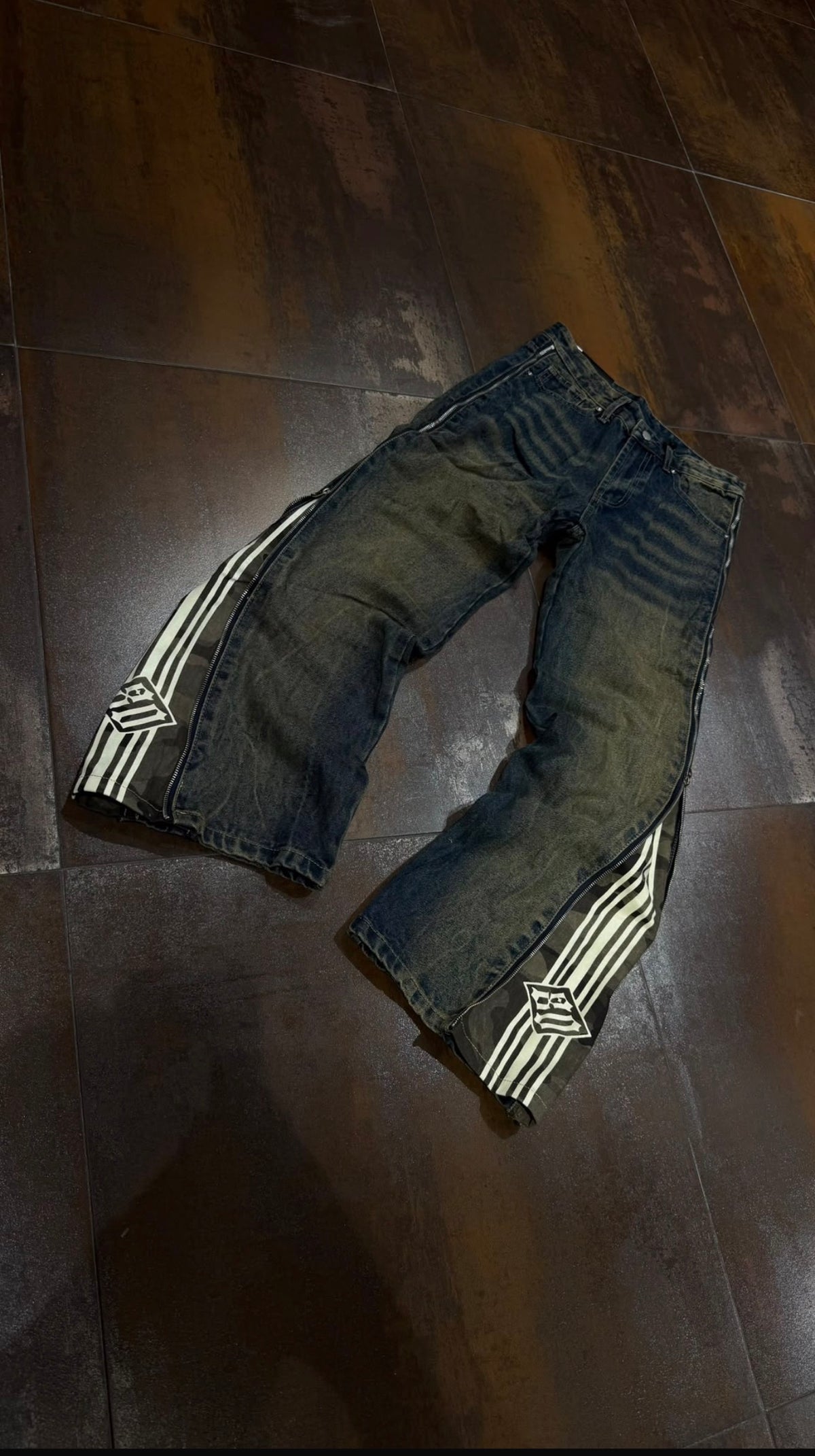 FLARE ZIP BALE