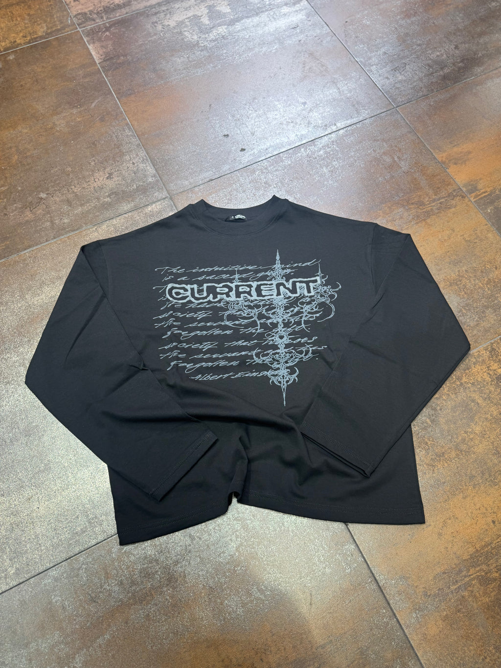 T-SHIRT LONGSLEEVE CURRENT