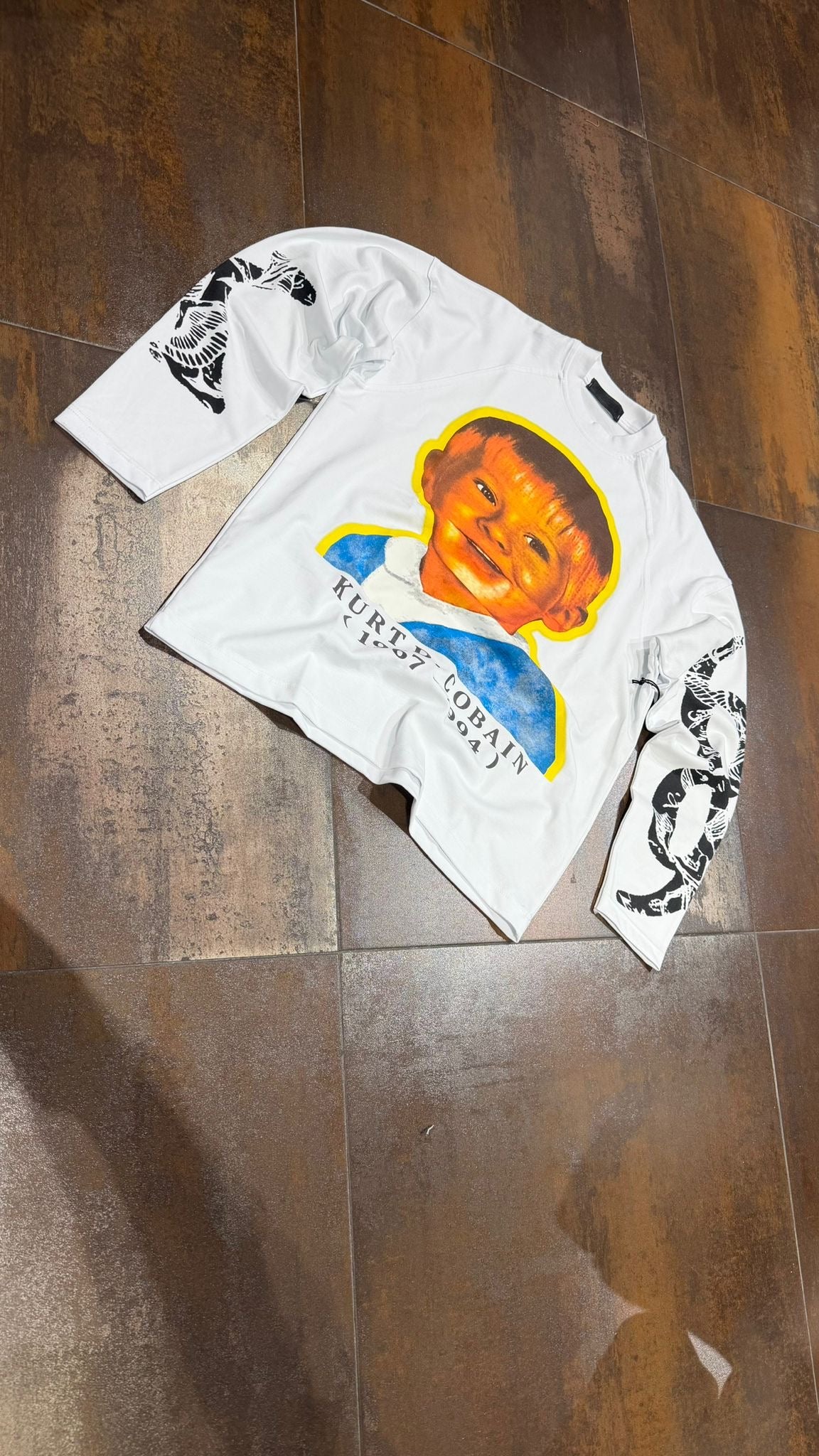 T-SHIRT LONGSLEEVE DEPENDENCIA COBAIN
