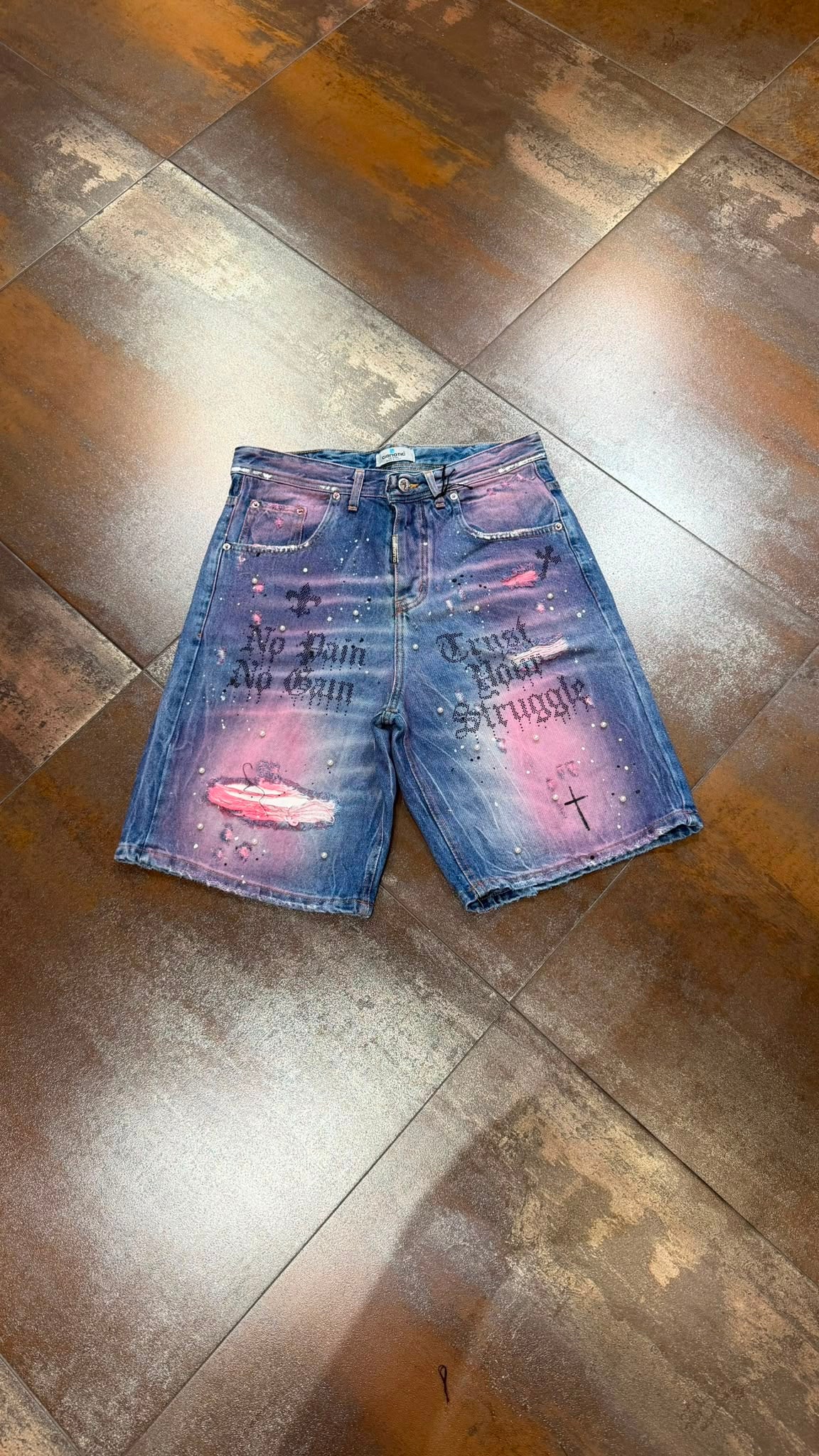 BERMUDA EXCLUSIVE CIANOTIC