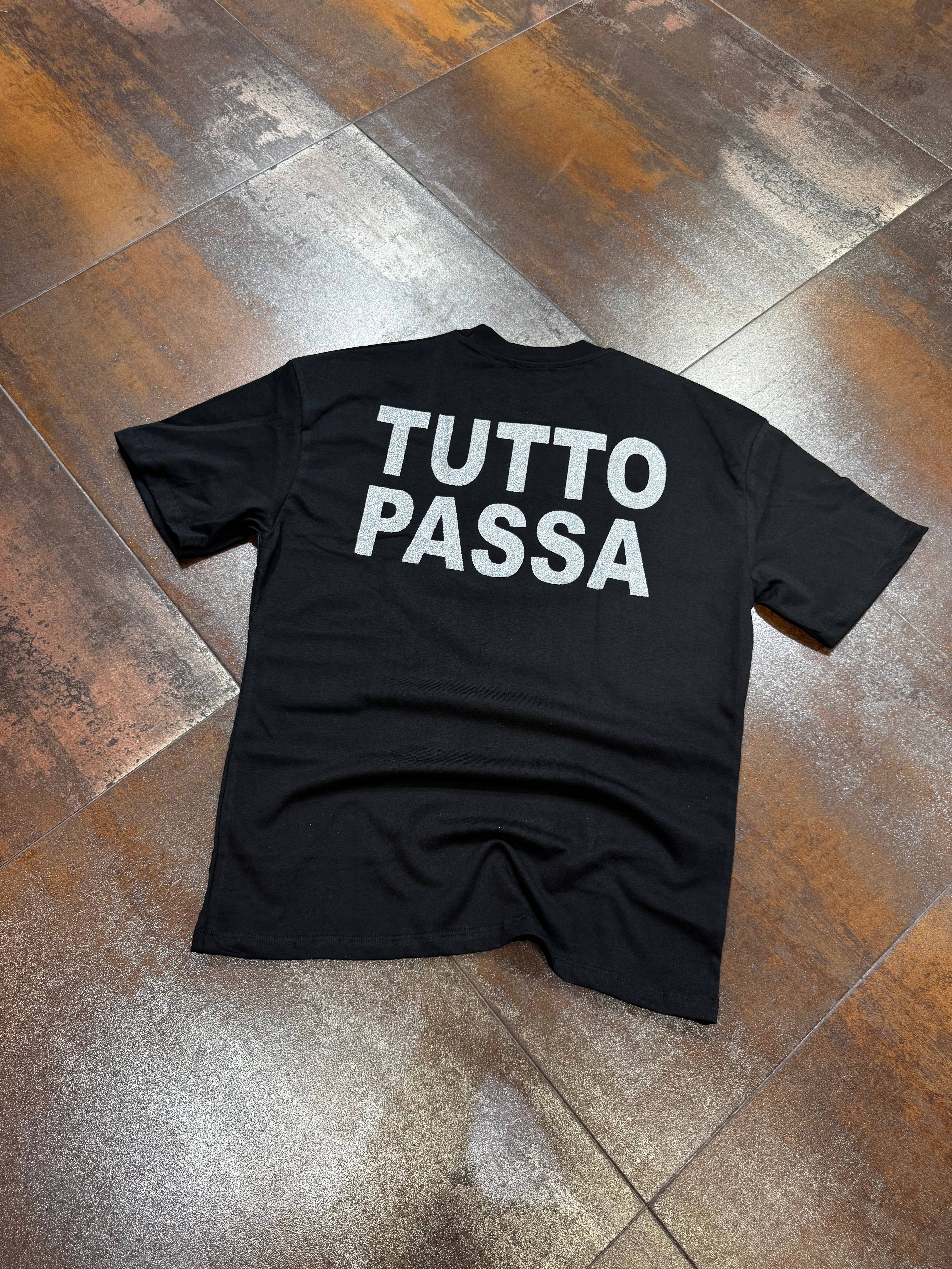 T-SHIRT TUTTO PASSA