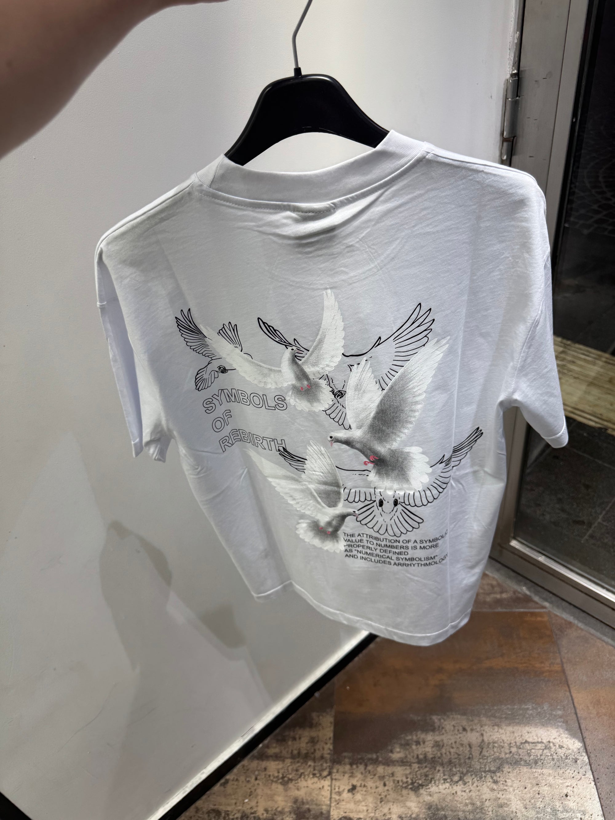 T-SHIRT HK