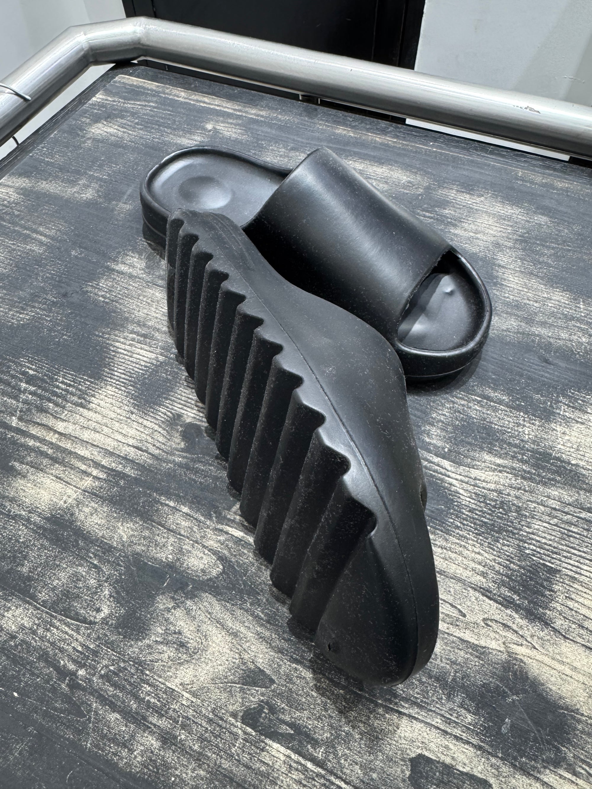 SLIDE HK