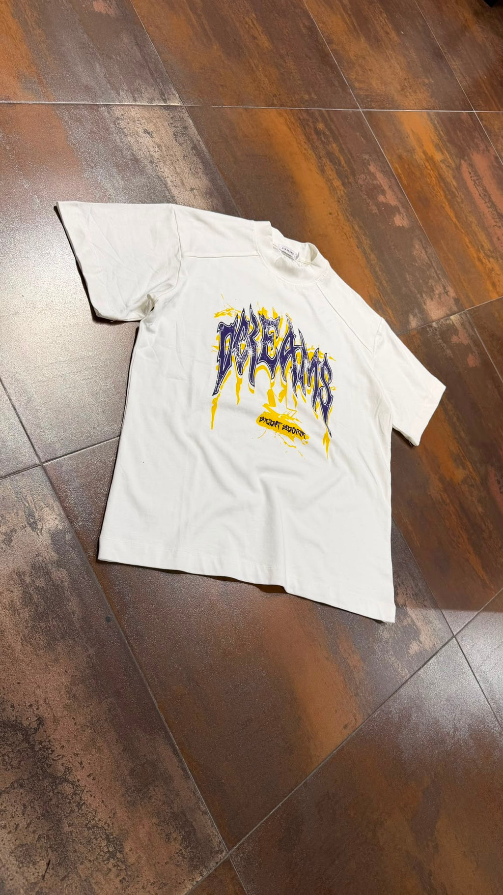 T-SHIRT DREAMS