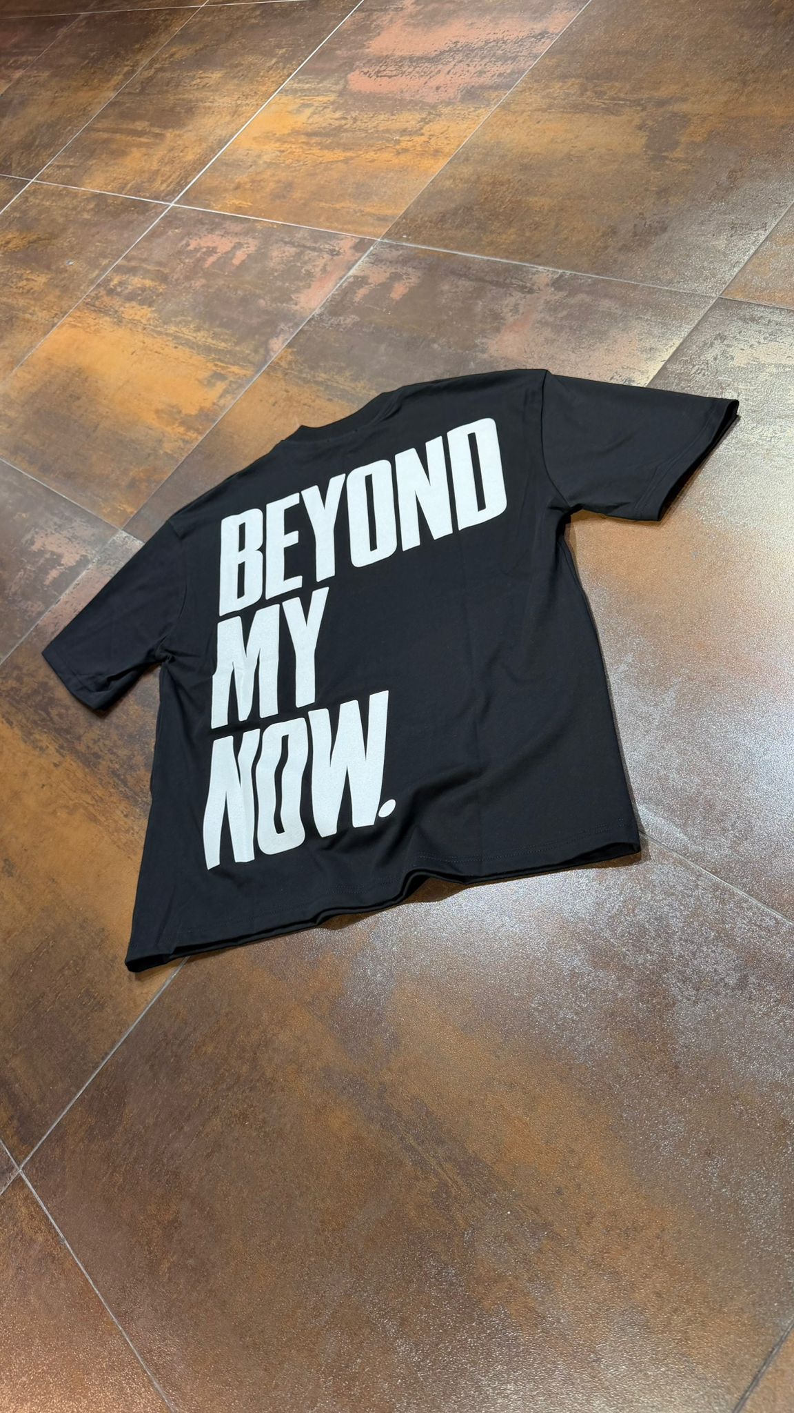 T-SHIRT BEYOND