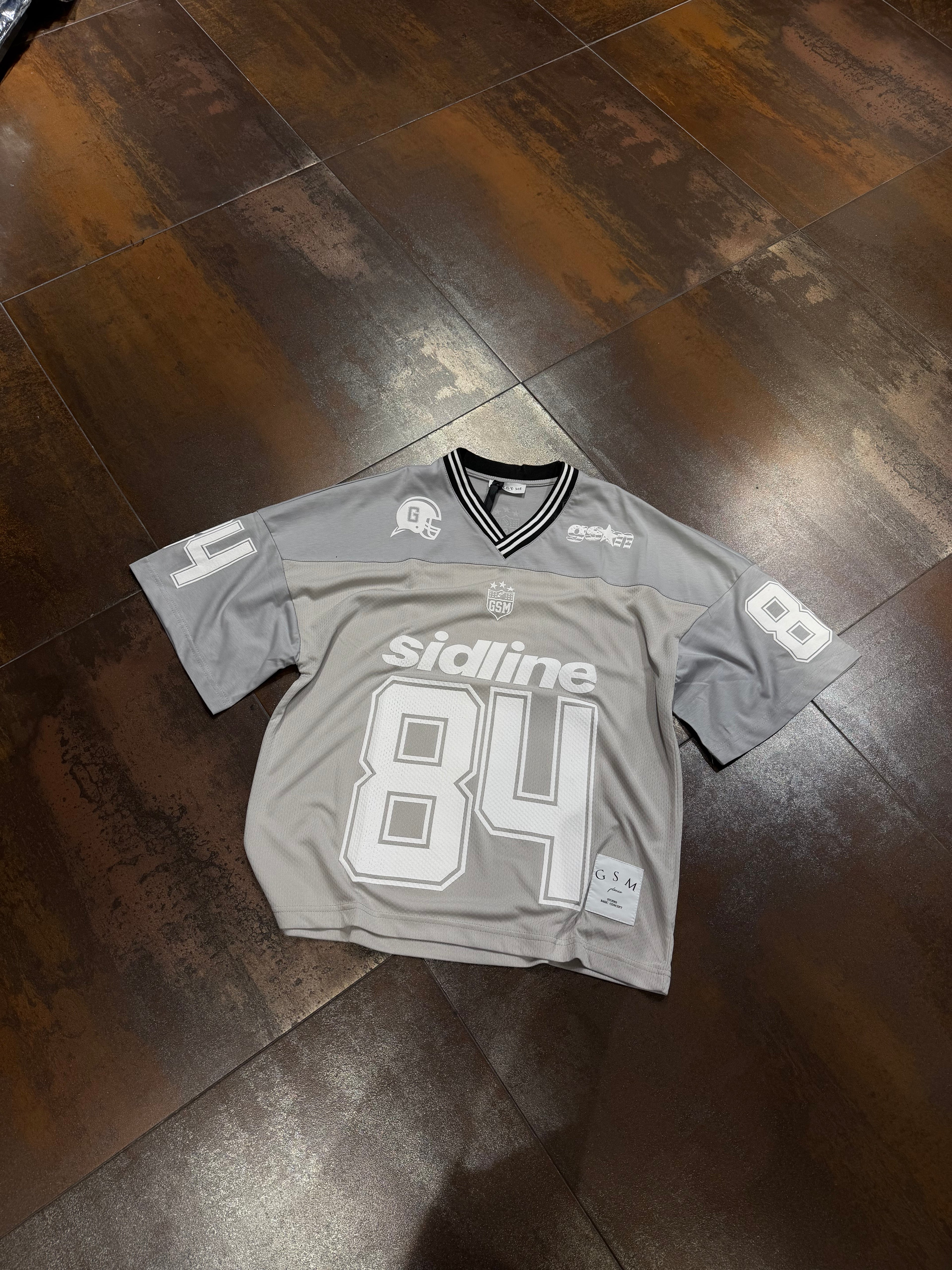 T-SHIRT GSM STUDIOS