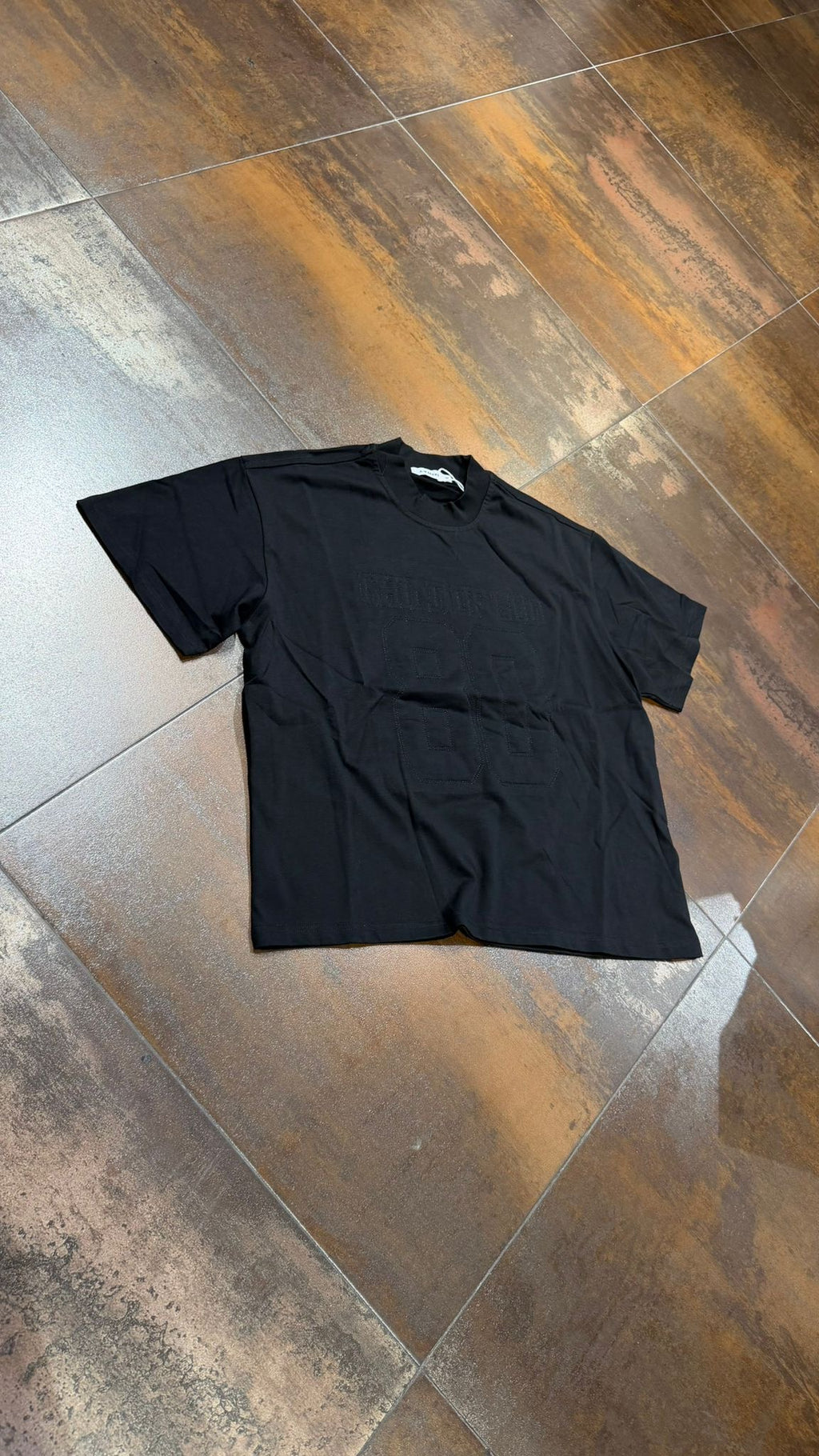 T-SHIRT GOD RICAMO