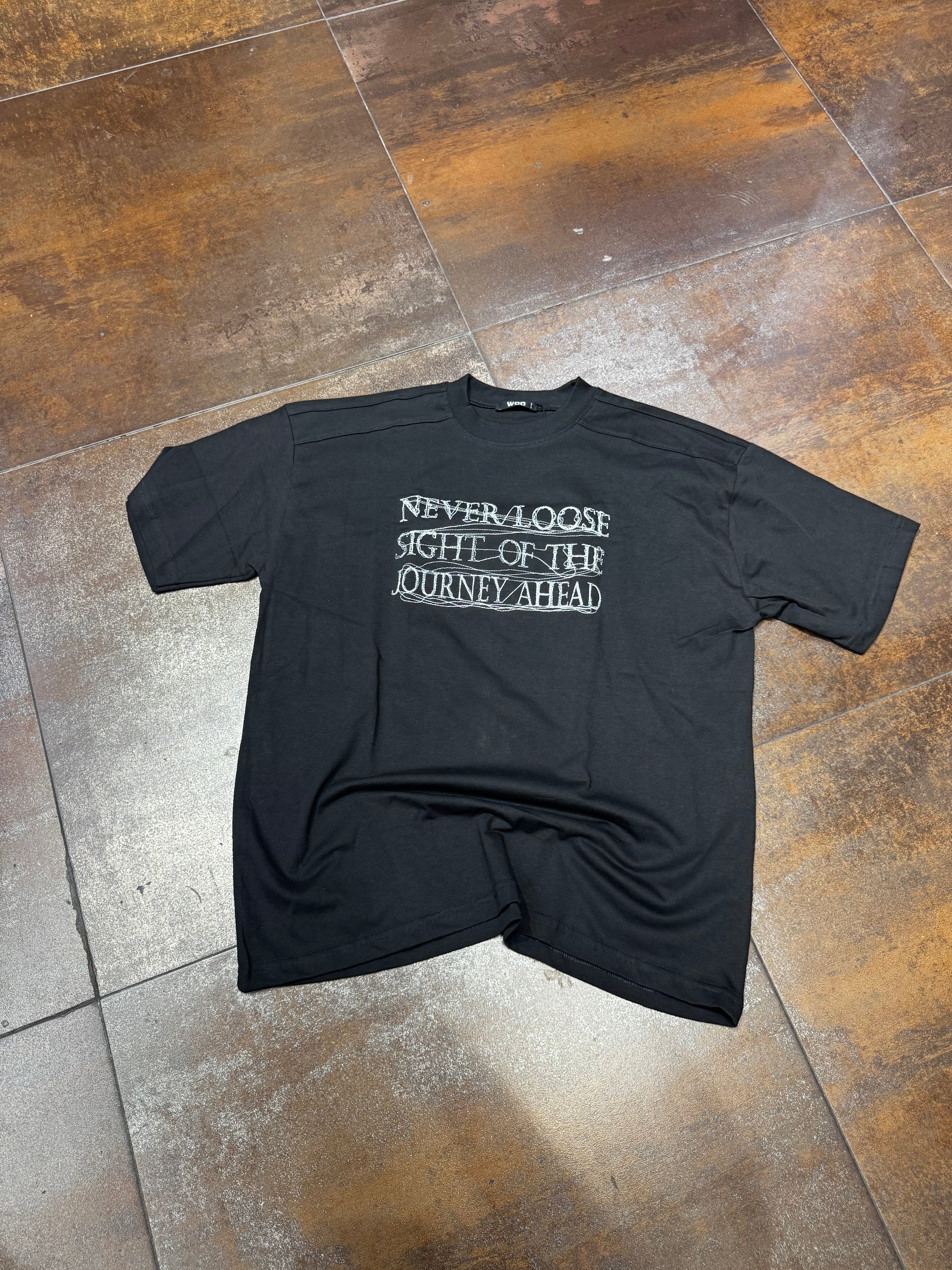 T-SHIRT NEVER LOOSE