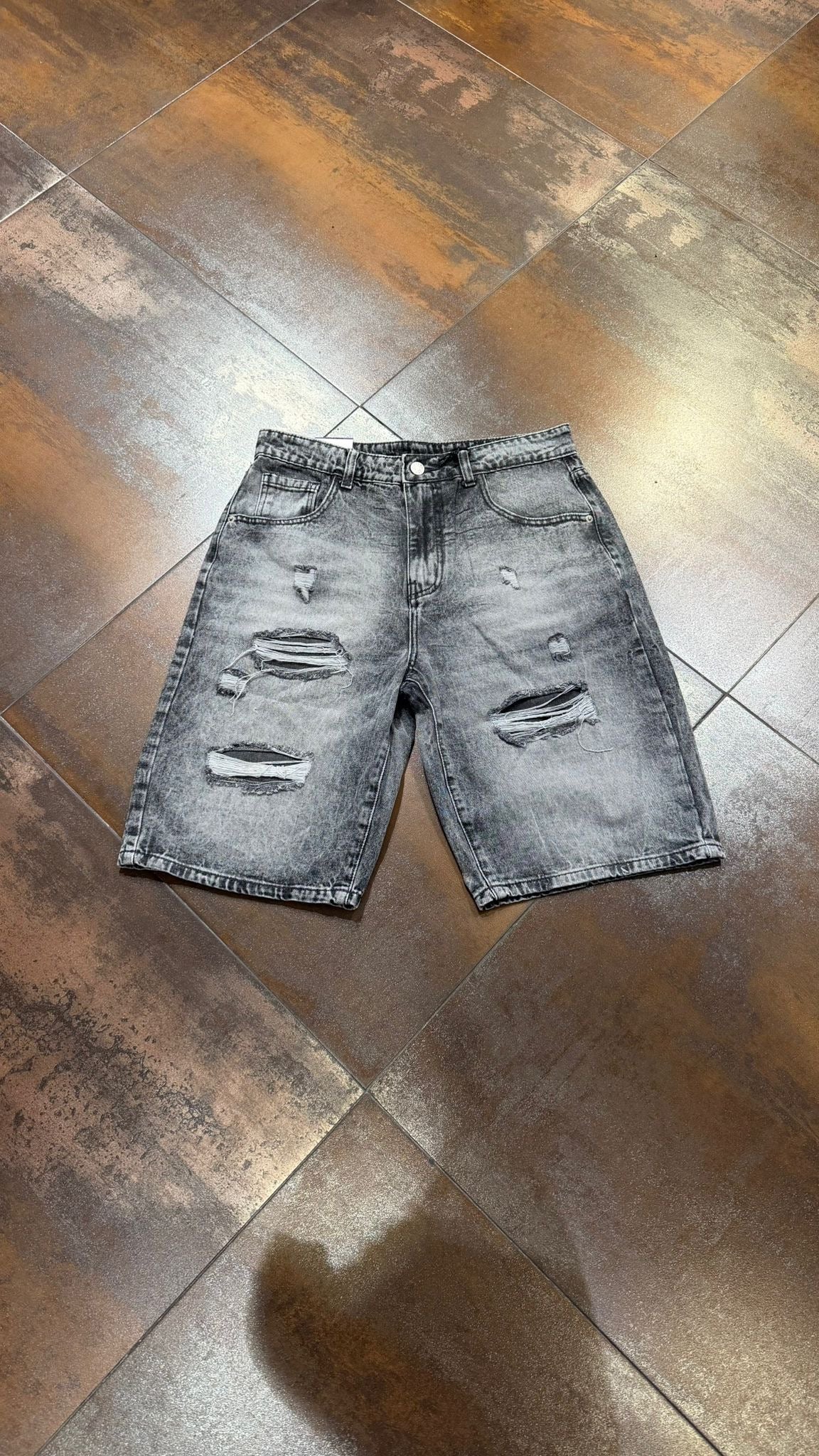 BERMUDA GREY