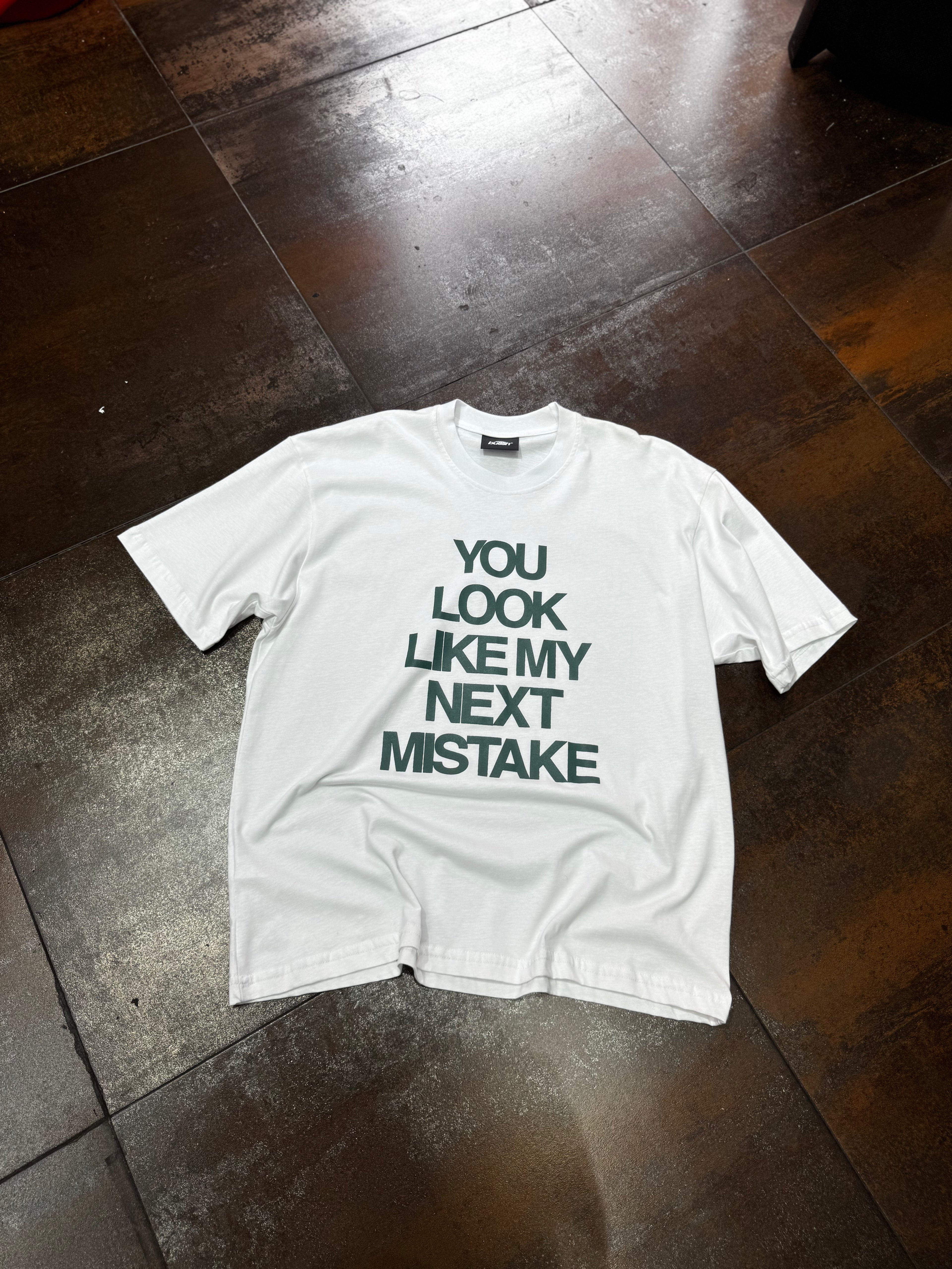 T-SHIRT YOU LOOK