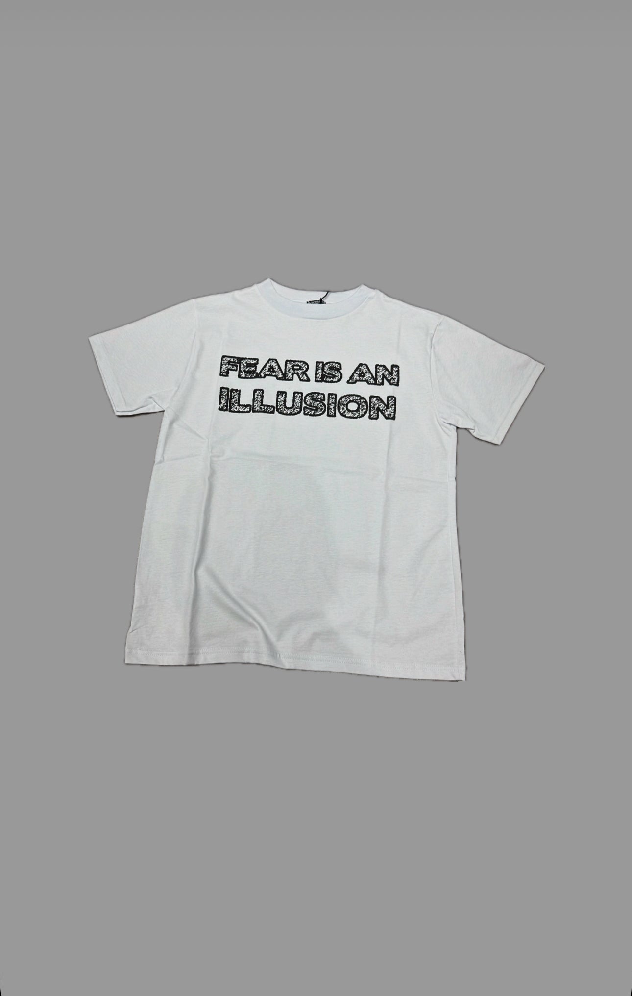 T-SHIRT ILLUSION