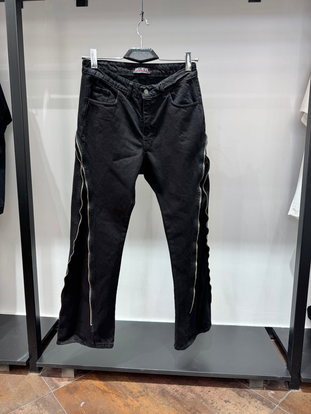 JEANS FLARE ZIP BELIEVE