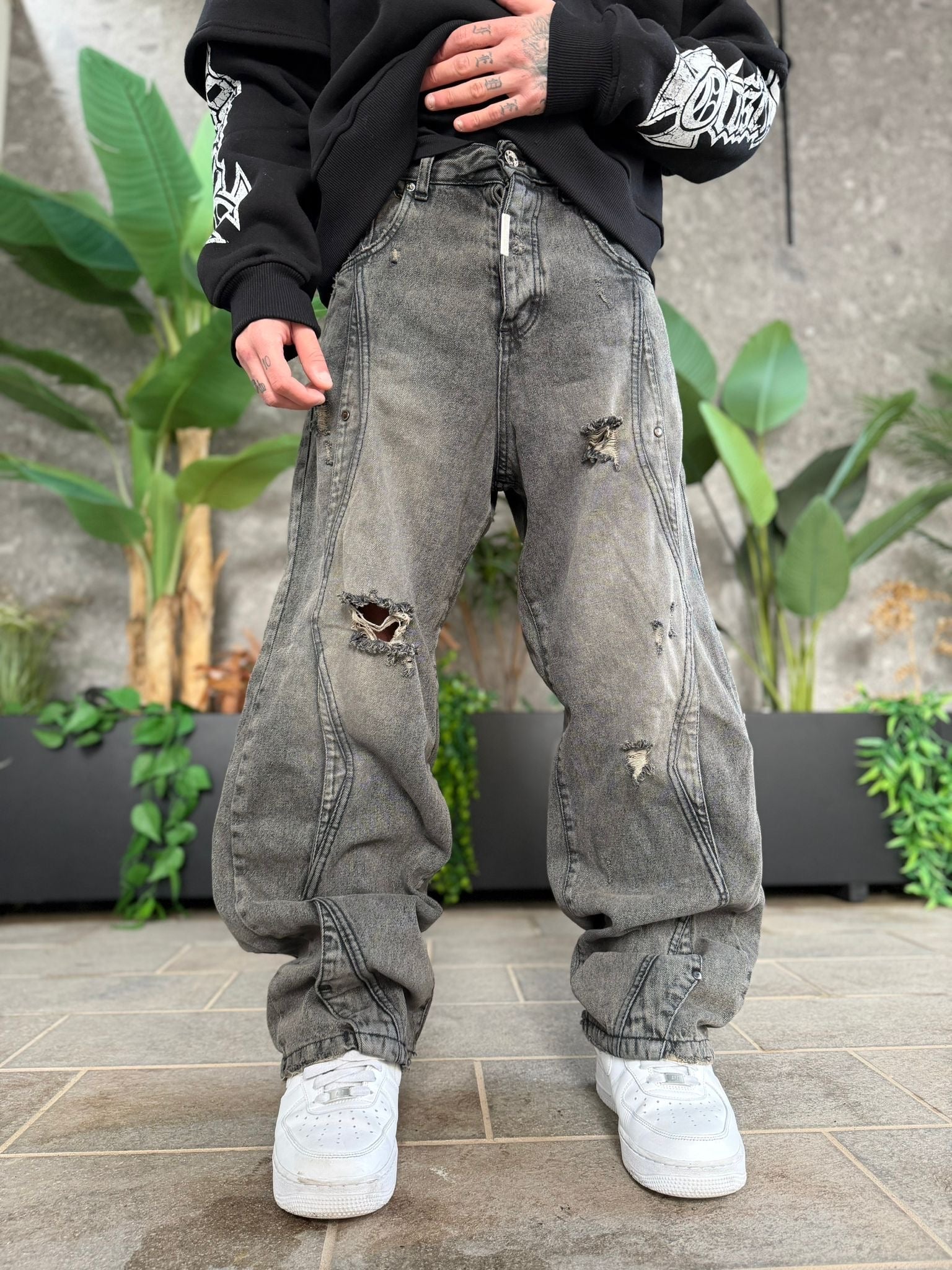 JEANS CIANOTIC LIMITED